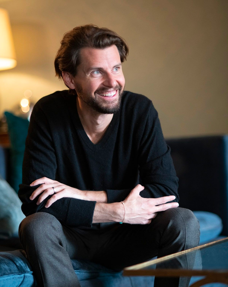 The Hinge founder’s story, timeline, press & more Hinge